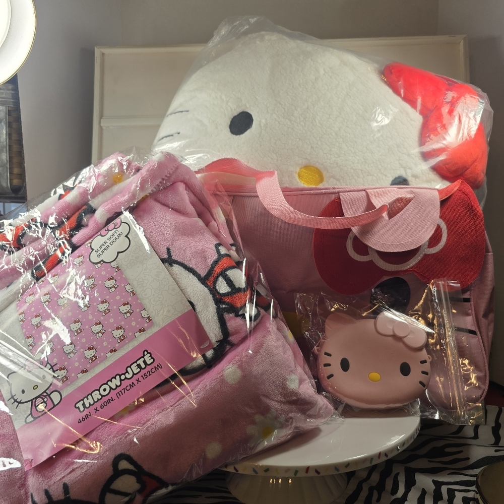 Hello Kitty Bundle - image 1